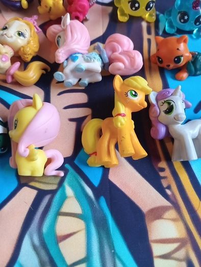 collectable figures