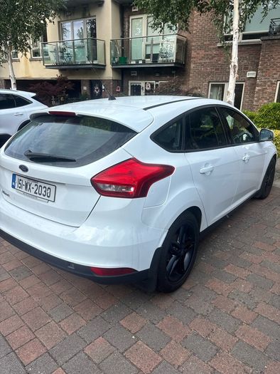 151 White Ford Focus