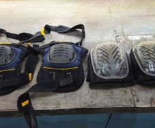 Knee pads