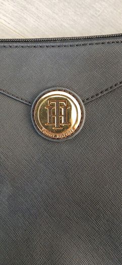 Black Tommy Hilfiger handbag