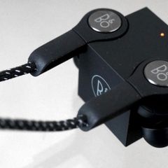 Bang & Olufsen BeoPlay H5 Headphones