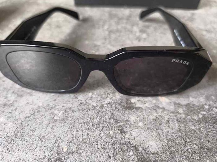 Prada Sunglasses - Symbole