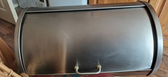 Bread bin