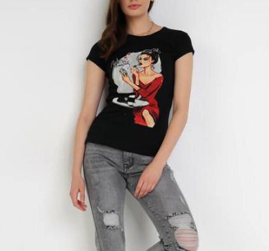 Black T-shirt with a Lady in Red size 12