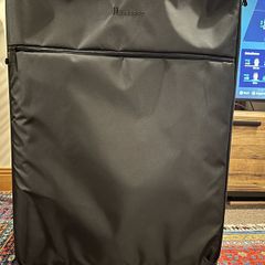 it Light Weight Extra Large suitcase