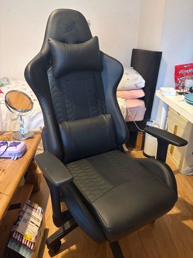 Corsair TC100 Relaxed Gaming Chair - Black
