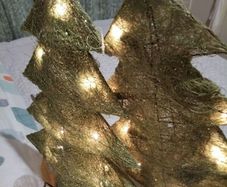 2 plugin Christmas tree decorations