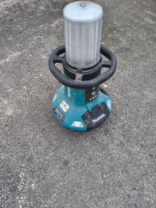 Makita light