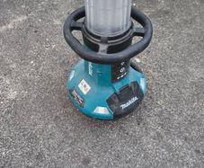 Makita light