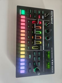Roland TR6S Drum machine