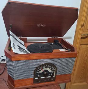 Trevi TT 1040 BT stereo turntable system