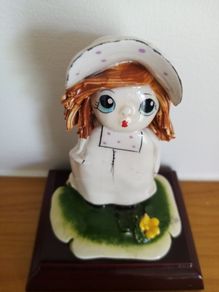 Collectable Italian Zampiva Big eyed, Spaghetti haired girl.
