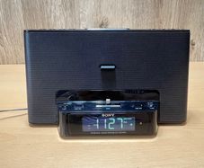Sony ICF-DS15IPN Personal Audio System iPod iPhone Dock Alarm Clock Radio