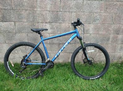 IMMACULATE CONDITION Carrera Vulcan mountain bike
