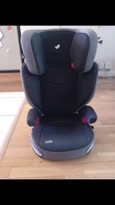 Car seat and bumper seat