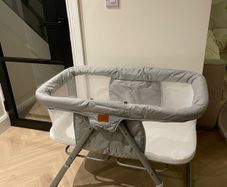 travel cot