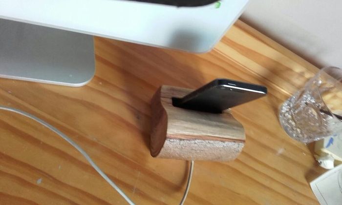 Apple Iphone Log Dock