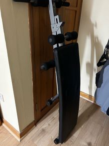 Foldable workout bench
