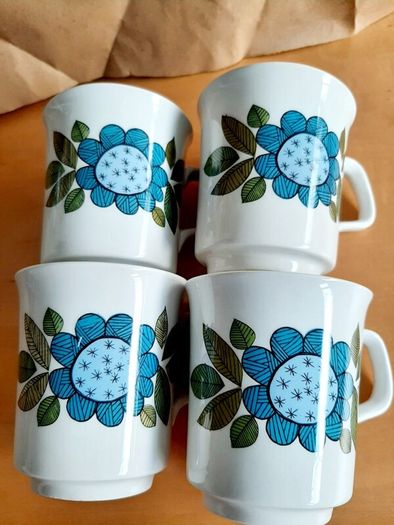 Vintage coffee cups (4)