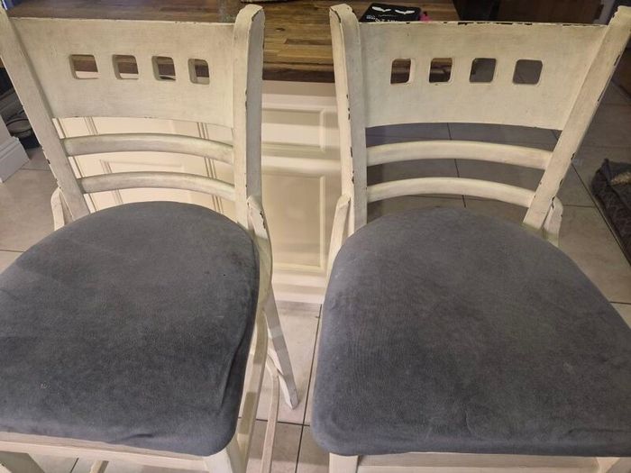 4 Beautiful Dining chairs and 2 bar stools