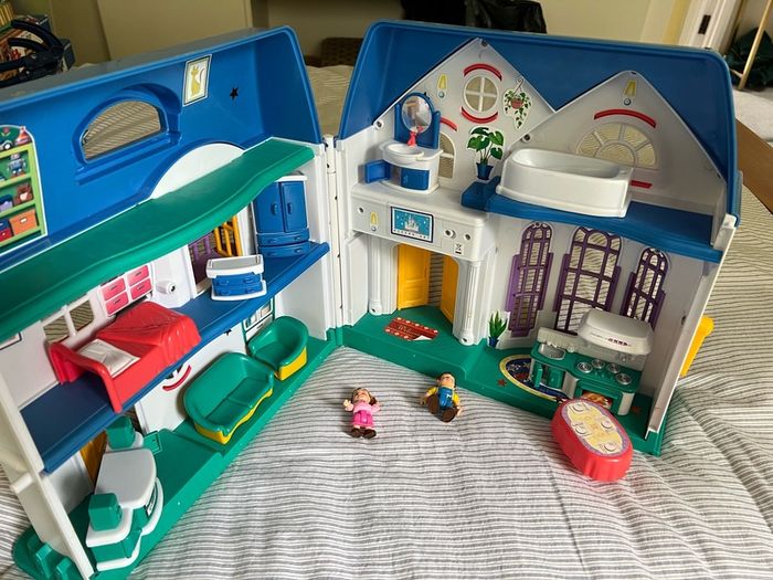 dolls house and furniture