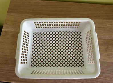 ARAVEN White Plastic Tray
