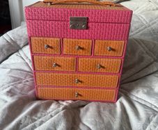 Jewellery box