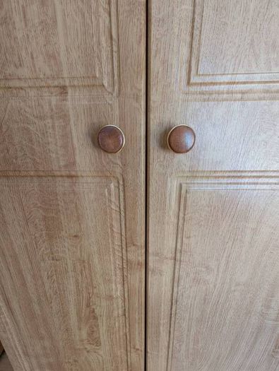 Freestanding wardrobe
