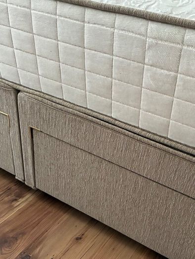 5 Foot Bed