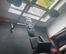 Bench press-leg extension-dumbbells