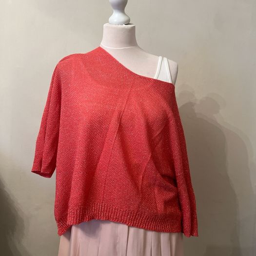 Pink/peach knit top. Size S/M