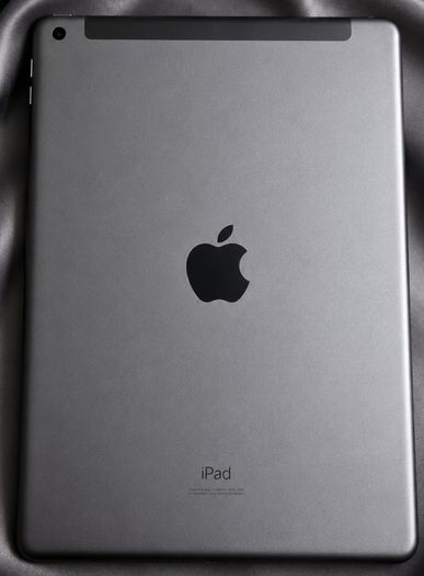 Ipad 8th Generation WiFi/Cellular Sim Like New