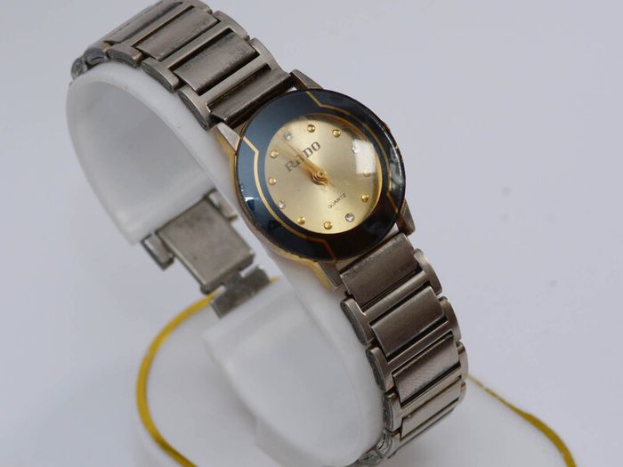 Ladies Quartz Watch