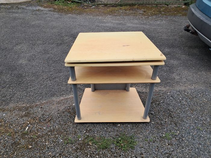 Swivelling TV Table