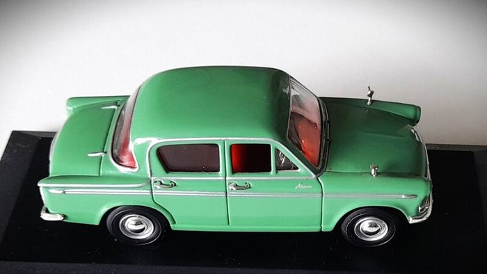 Diecast Model Hillman Minx Series IIIA Glade Green - Collectable Vanguards 1:43