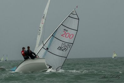Rs200