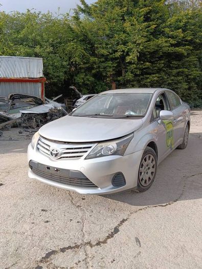 Breaking Toyota avensis 2014 diesel