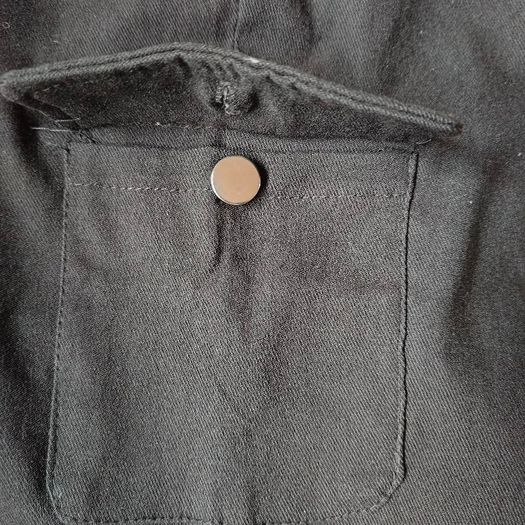 QUIZ Black Cuffed Cargo pants, size 8