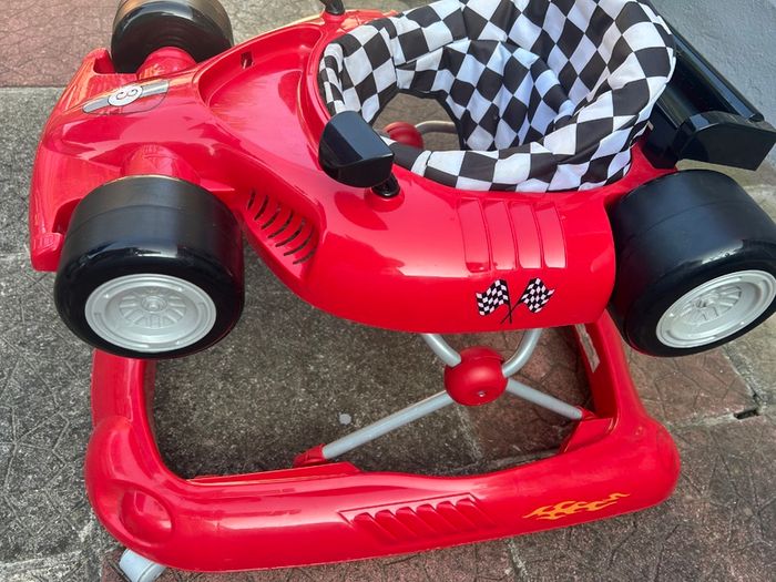 Babylo car style walker