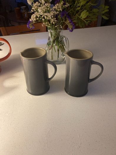 Le Creuset Stoneware 2 Tone Grey / Charcoal Milk Jug  400 ml capacity - as new