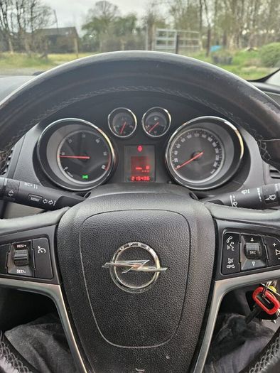 Opel Insignia 2011 Saloon