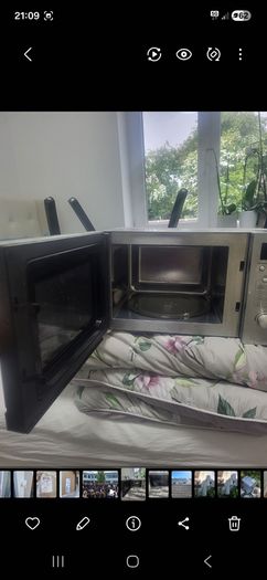 microwave oven