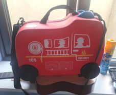 kids suitcase
