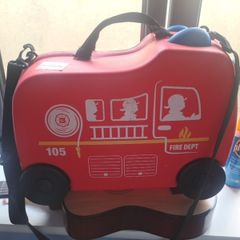 kids suitcase
