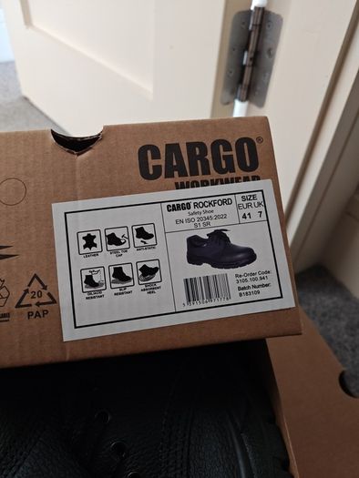 Safety shoes