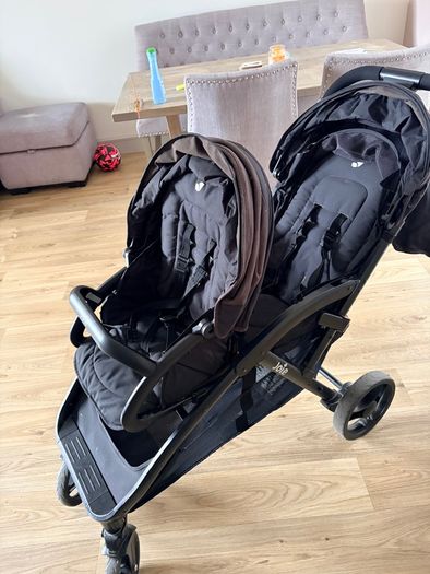Double buggy/stroller