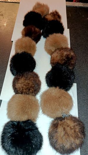 Real fur pompom stole 100cm with label
