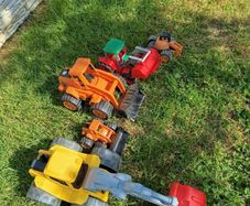 sand toy/cars