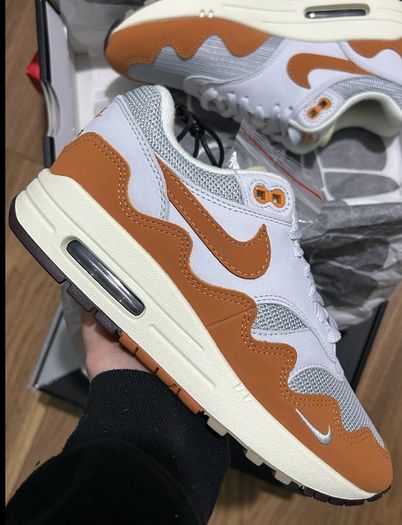 Nike x Patta Air Max 1 "Monarch" special box shoes and bracelet