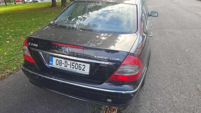 2008 Mercedes Benz E 200